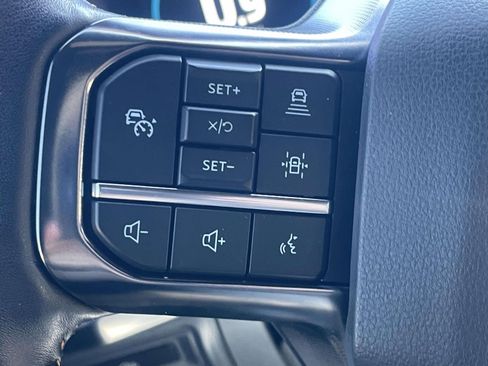 Certified 2022 Ford F150 Platinum w/ Equipment Group 701A High image 24