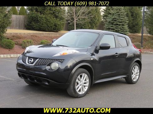 Used 2011 Nissan Juke SV image 1
