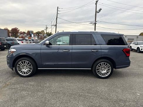 Certified 2023 Ford Expedition Platinum image 4