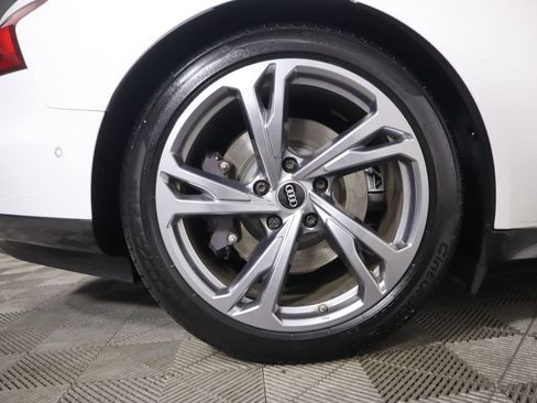 Certified 2023 Audi e-tron GT Prestige image 33