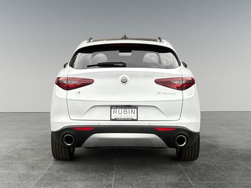 Used 2018 Alfa Romeo Stelvio Ti Sport AWD/4WD image 5