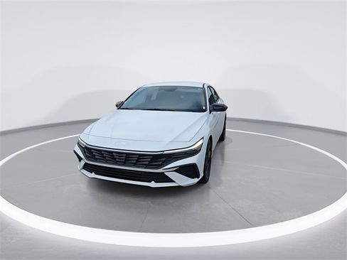 New 2026 Hyundai Elantra Sport image 3