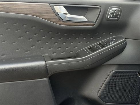 Used 2020 Ford Escape Titanium image 26