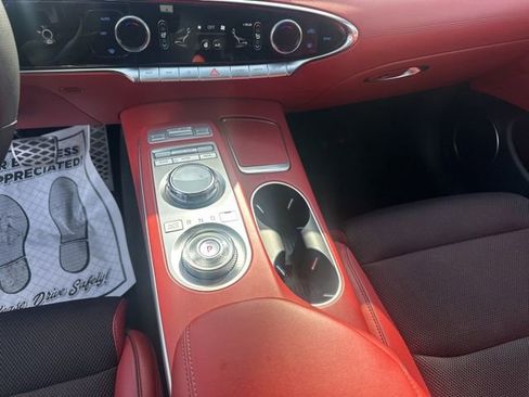 Used 2023 Genesis GV70 2.5T w/ Sport Prestige Package image 8