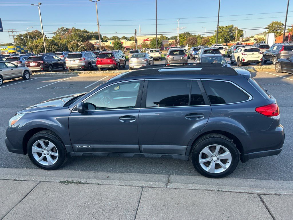 Used 2014 Subaru Outback 2.5i Premium AWD/4WD image 6