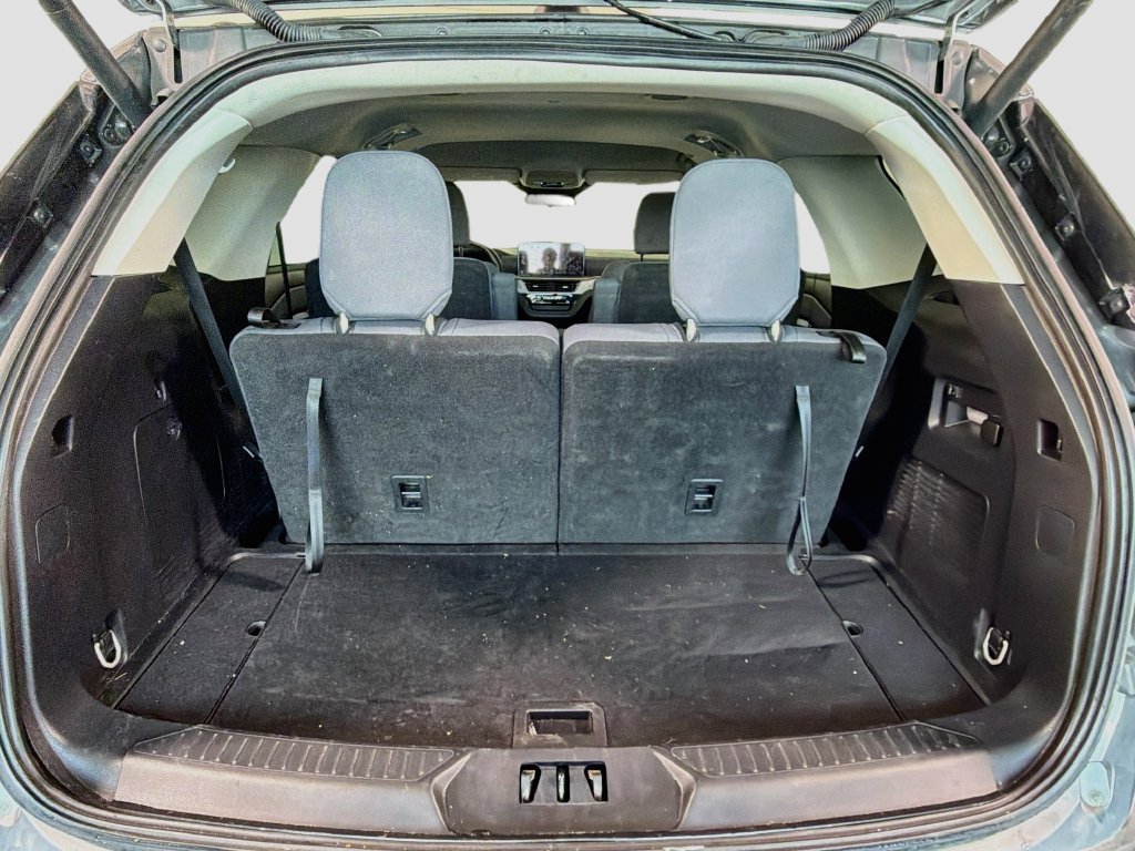 Used 2025 Ford Explorer Active RWD image 29