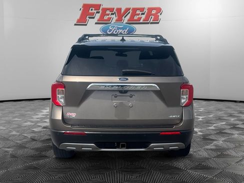 Certified 2021 Ford Explorer XLT w/ Equipment Group 202A AWD/4WD image 4