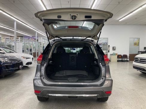 Used 2017 Nissan Rogue S AWD/4WD image 33