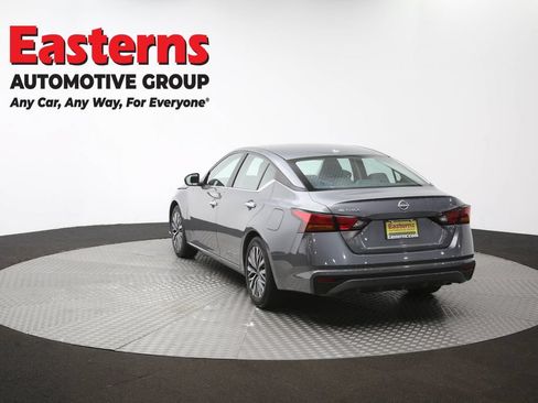 Used 2025 Nissan Altima 2.5 SV FWD image 65