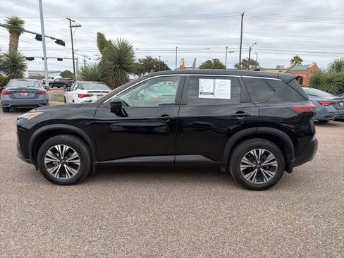 Certified 2022 Nissan Rogue SV image 4