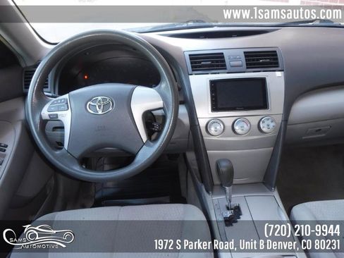 Used 2010 Toyota Camry LE image 5