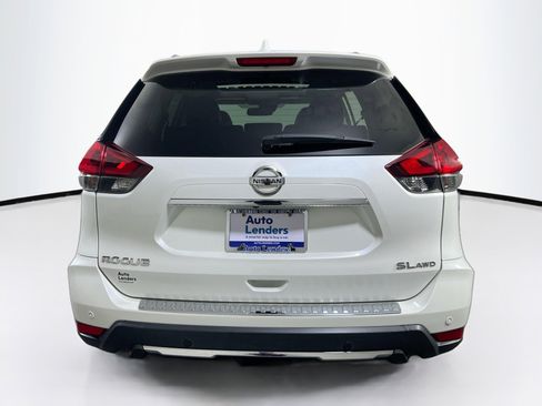 Used 2020 Nissan Rogue SL w/ Premium Package image 6