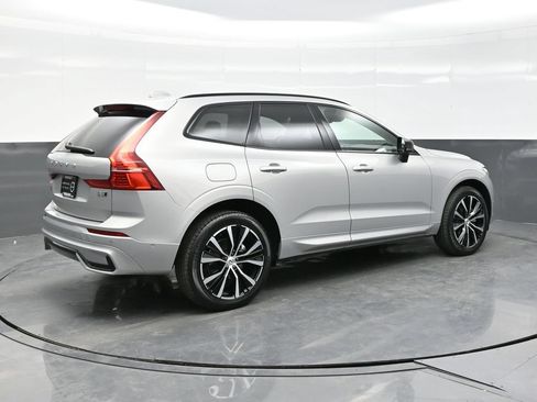 Used 2025 Volvo XC60 B5 Plus AWD/4WD image 7