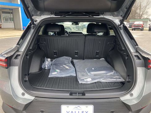 New 2026 Chevrolet Equinox EV LT image 11