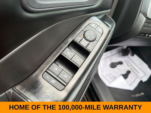 Used 2025 Nissan Rogue SV AWD/4WD image 12