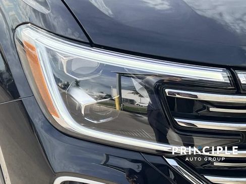 Used 2026 Volkswagen Atlas SE FWD image 9