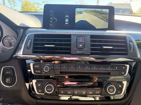 Used 2017 BMW M3 RWD image 19