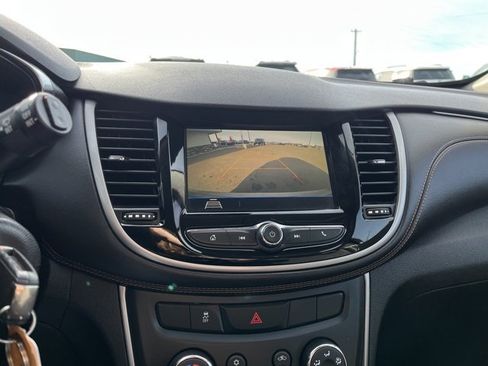 Used 2018 Chevrolet Trax LS image 48