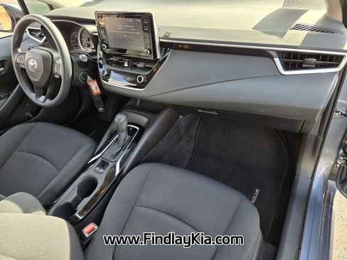 Used 2021 Toyota Corolla LE image 19
