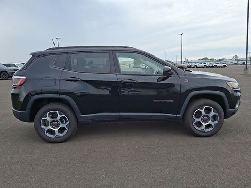 Certified 2022 Jeep Compass Trailhawk w/ Sun and Sound Group AWD/4WD image 7