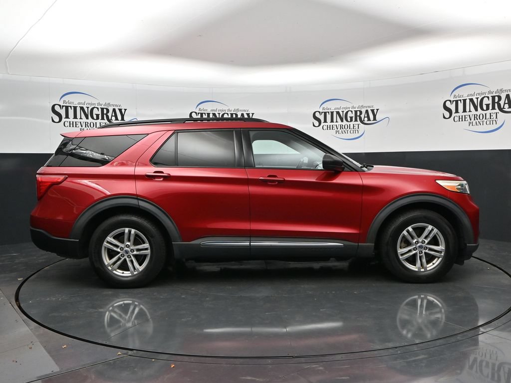 Used 2021 Ford Explorer XLT w/ Equipment Group 202A RWD image 8
