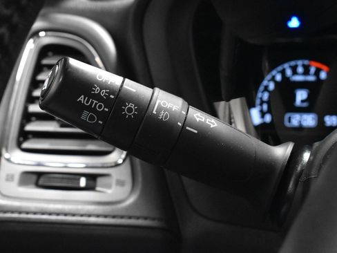 Used 2021 Honda HR-V EX-L image 12