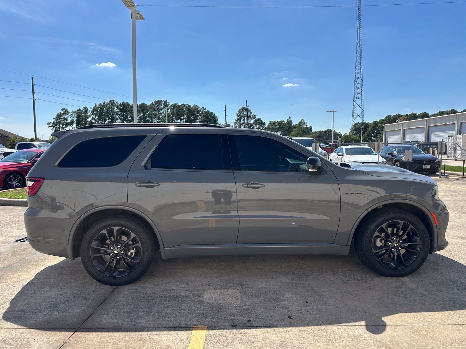 Used 2023 Dodge Durango R/T RWD image 8