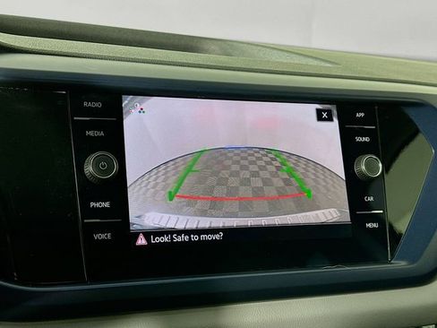 Used 2023 Volkswagen Taos SE image 18