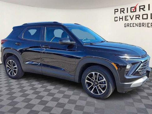Used 2026 Chevrolet TrailBlazer LT w/ Driver Confidence Package image 2