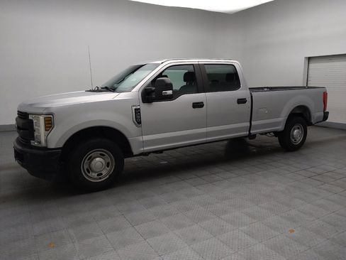 Used 2019 Ford F250 XL w/ Power Equipment Group RWD image 2