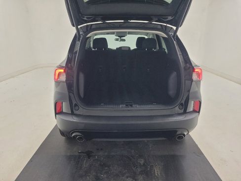 Used 2021 Ford Escape SE w/ SE Sport Appearance Package FWD image 29
