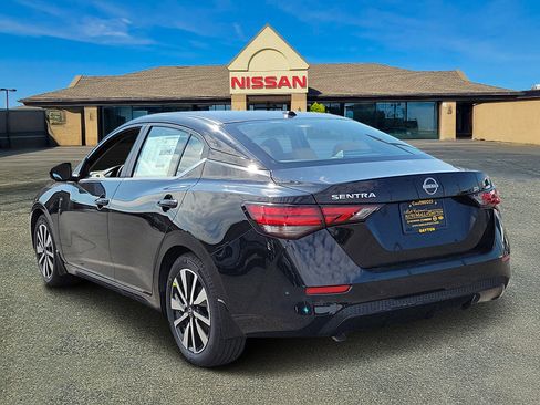 Used 2025 Nissan Sentra SV w/ SV Premium Package FWD image 3