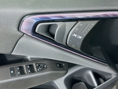 Used 2025 BMW X3 xDrive30i w/ Convenience Package image 19