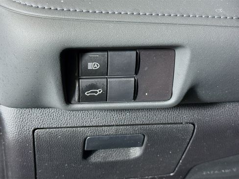 Certified 2022 Toyota Highlander XLE image 10