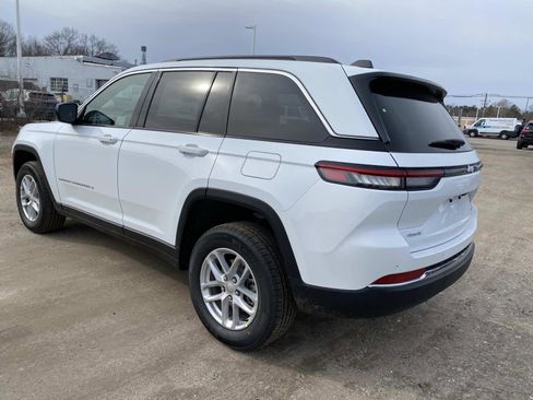 New 2026 Jeep Grand Cherokee Laredo AWD/4WD image 3