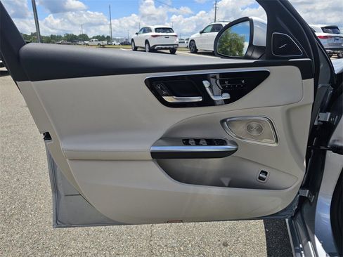 New 2025 Mercedes-Benz C 300 Sedan image 11