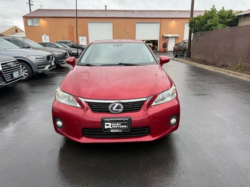 Used 2011 Lexus CT 200h Premium w/ Premium Audio Pkg image 2