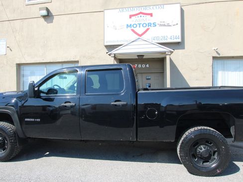 Used 2011 Chevrolet Silverado 2500 W/T w/ Snow Plow Prep Package AWD/4WD image 5
