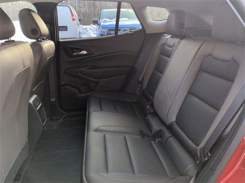 Used 2024 Chevrolet Trax ACTIV w/ Sunroof Package image 23