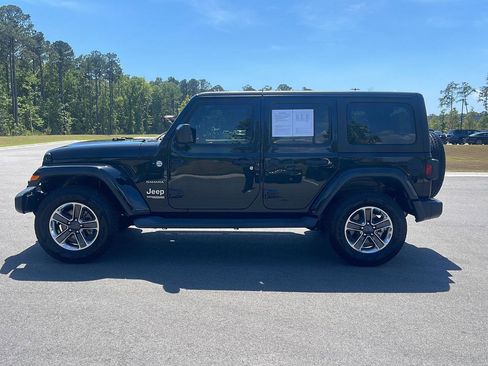 Used 2020 Jeep Wrangler Unlimited Sahara image 4