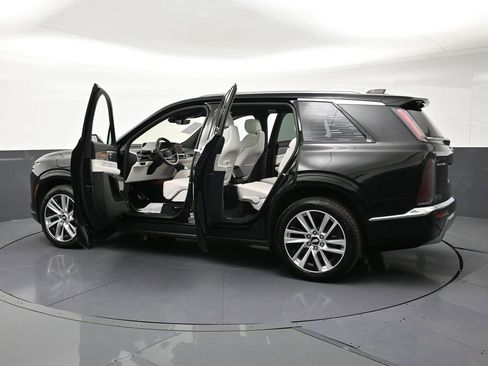 Used 2026 Cadillac Vistiq Luxury AWD/4WD image 36