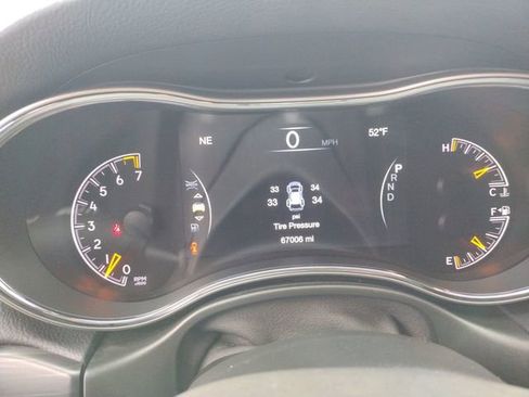 Used 2020 Jeep Grand Cherokee Laredo image 26