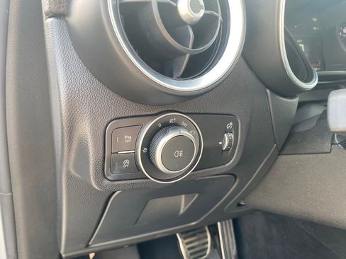 Used 2018 Alfa Romeo Stelvio Sport w/ Quick Order Package 22J Sport image 17