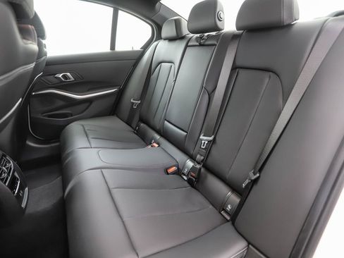 Used 2025 BMW 330i xDrive Sedan w/ Convenience Package image 23