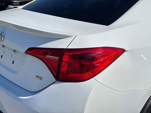 Used 2017 Toyota Corolla SE image 12