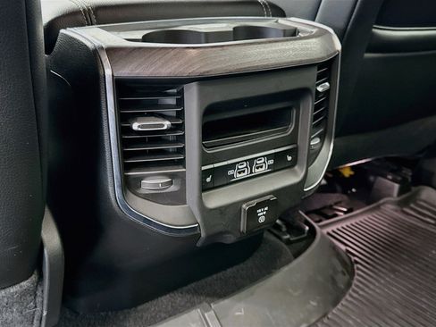 Used 2025 RAM 1500 Laramie AWD/4WD image 27