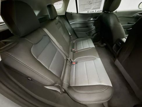 New 2026 Chevrolet Trax LT w/ Sunroof Package image 27