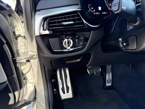 Used 2021 BMW M5 image 28