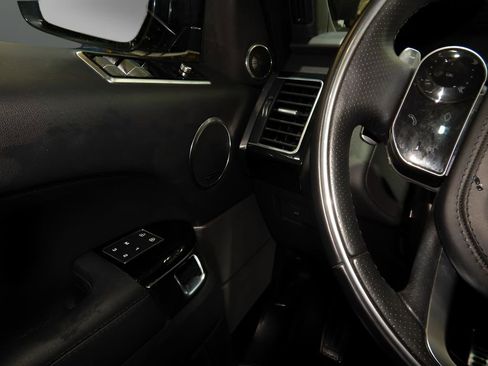 Used 2022 Land Rover Range Rover Sport HSE Silver Edition image 28