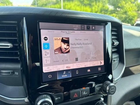 New 2026 RAM 1500 Express AWD/4WD image 17